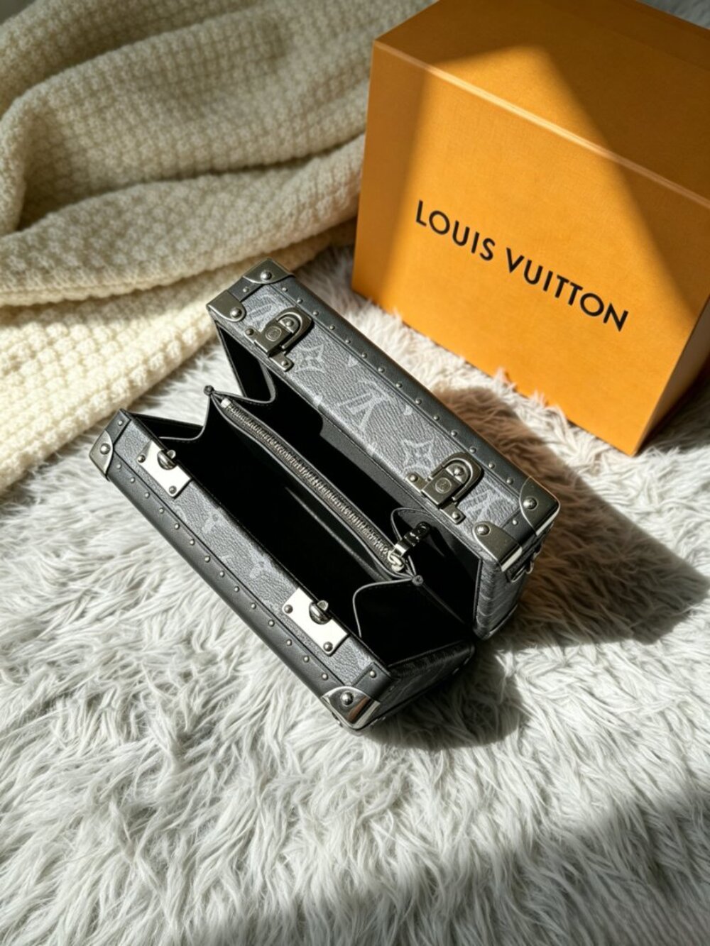 Louis Vuitton Clutch Box Monogram Eclipse Canvas - Picture 3 of 5